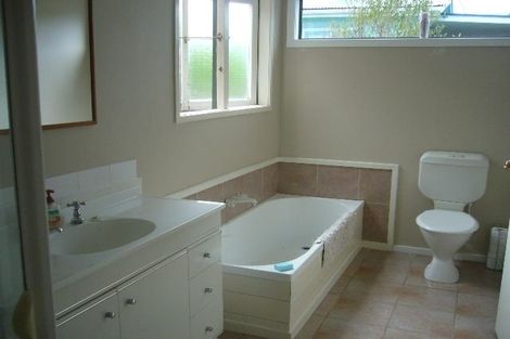 Photo of property in 22 Bonita Avenue, Stanmore Bay, Whangaparaoa, 0932