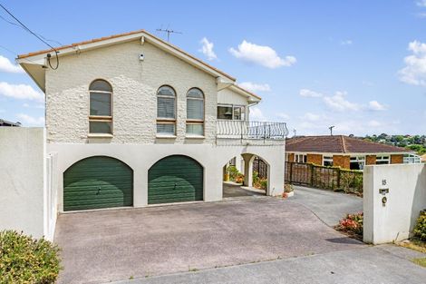 Photo of property in 18 Folkestone Street, Murrays Bay, Auckland, 0630