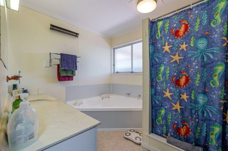 Photo of property in 10 Lockhart Avenue, Milson, Palmerston North, 4414