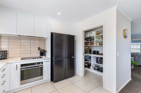 Photo of property in 35 Noumea Drive, Rangatira Park, Taupo, 3330