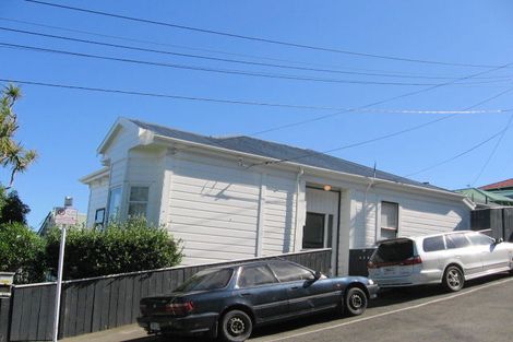Photo of property in 12 Shannon Street, Mount Victoria, Wellington, 6011
