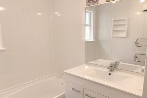 Photo of property in 4 Penryn Drive, Paremata, Porirua, 5026