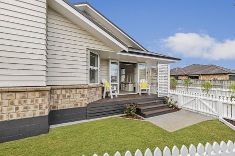Photo of property in 14 Parsot Place, Pukekohe, 2120