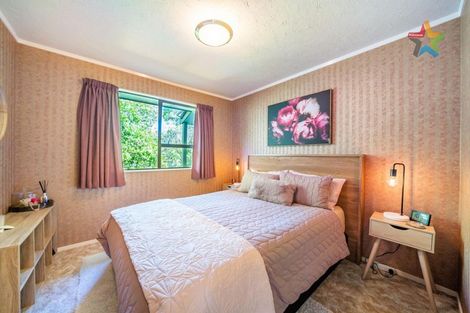 Photo of property in 80 Gemstone Drive, Birchville, Upper Hutt, 5018