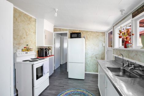 Photo of property in 68 Domett Street, Opunake, 4616