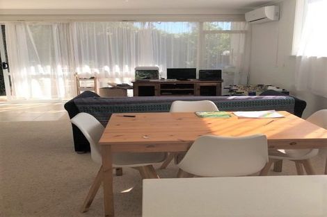 Photo of property in 1/72 Sylvan Avenue, Northcote, Auckland, 0627