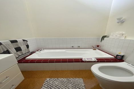 Photo of property in 1 George Laurenson Lane, Mount Roskill, Auckland, 1041