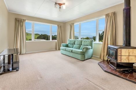 Photo of property in 82 Waihora Crescent, Waitangirua, Porirua, 5024
