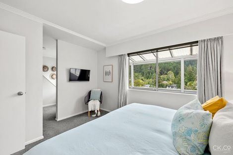 Photo of property in 32 Forest Road, Pinehaven, Upper Hutt, 5019