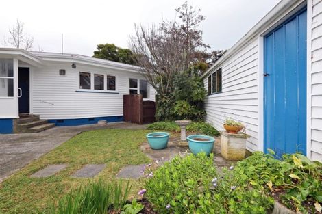 Photo of property in 12 Wyatt Avenue, Onekawa, Napier, 4110