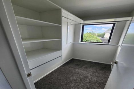 Photo of property in 1/32 Yeovil Road, Te Atatu Peninsula, Auckland, 0610