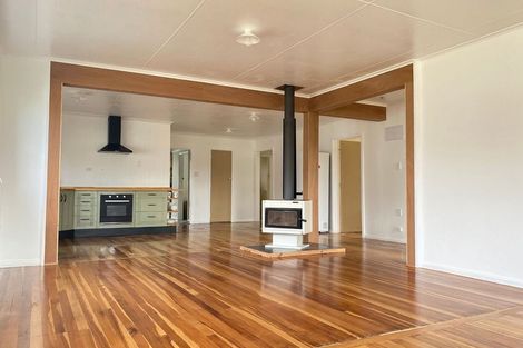 Photo of property in 15 Gladstone Street, Woodville, 4920