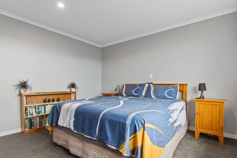 Photo of property in 6 Kuakua Close, Papamoa Beach, Papamoa, 3118