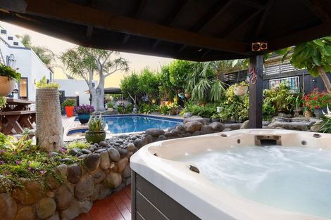 Photo of property in 2 La Cumbre Close, Bethlehem, Tauranga, 3110