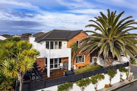 Photo of property in 18 Driftwood Lane, Waimairi Beach, Christchurch, 8083