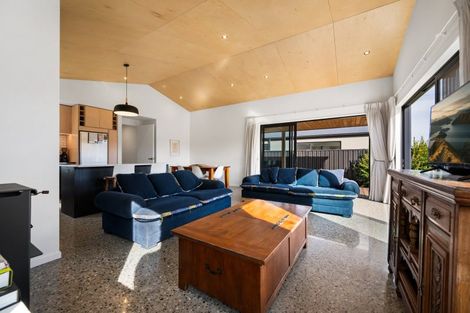 Photo of property in 6 Mcneil Crescent, Wanaka, 9305