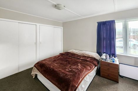 Photo of property in 5 Willow Grove, Wainuiomata, Lower Hutt, 5014