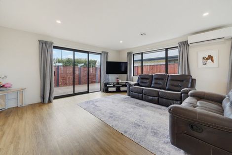 Photo of property in 21 Quinn Crescent, Woodend, 7610