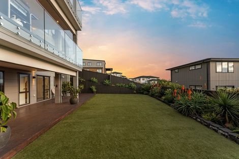 Photo of property in 13 Michael Richard Place, East Tamaki Heights, Auckland, 2016