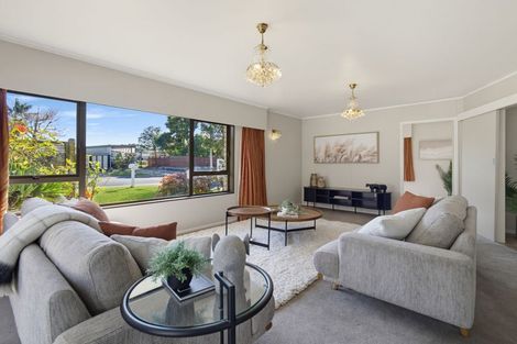 Photo of property in 14 Norfolk Rise, Waiuku, 2123