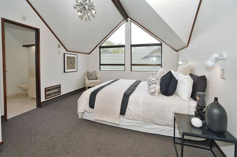 Photo of property in 23 Kensington Place, Fairfield, Hamilton, 3214