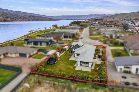 Photo of property in 27 De Bettencor Place, Mount Pisa, Cromwell, 9383