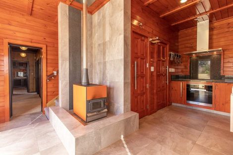 Photo of property in 31 Church Street, Waipawa, 4210