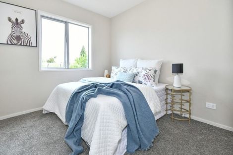 Photo of property in 2/70 Clevedon Road, Papakura, 2110