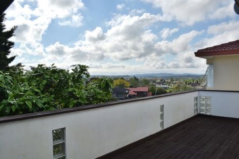 Photo of property in 1/11 Spears Place, Botany Downs, Auckland, 2010
