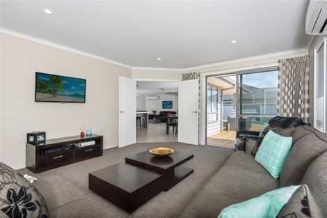 Photo of property in 84 Palm Springs Boulevard, Papamoa Beach, Papamoa, 3118