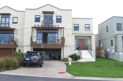 Photo of property in 36 Provence Esplanade, Te Atatu Peninsula, Auckland, 0610