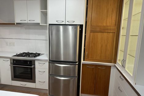 Photo of property in 8a Madeira Lane, Grafton, Auckland, 1023