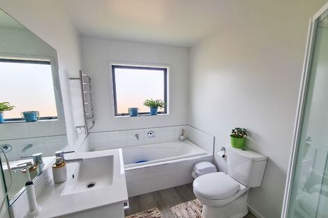 Photo of property in 18 Meyer Crescent, Halswell, Christchurch, 8025