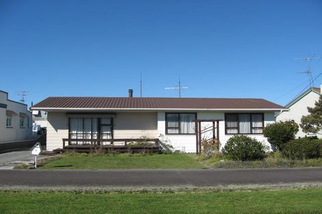 Photo of property in 7 Mckenzie Terrace, Carterton, 5713