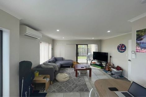 Photo of property in 14a Elliot Street, Howick, Auckland, 2014