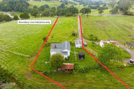 Photo of property in 1594 Paparoa-oakleigh Road, Taipuha, 0571