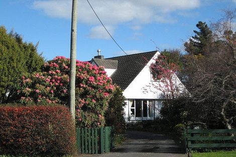 Photo of property in 35 Wanganui Road, Marton, 4710