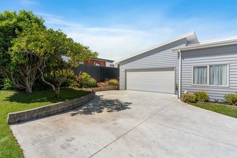 Photo of property in 123 Durrant Drive, Whangamata, 3620