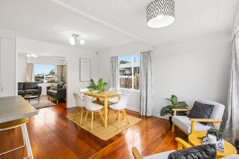 Photo of property in 247 Mangorei Road, Merrilands, New Plymouth, 4312
