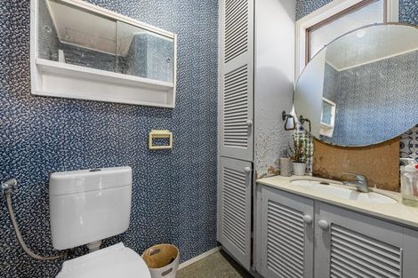 Photo of property in 70 Melrose Road, Mount Roskill, Auckland, 1041