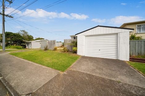 Photo of property in 52 South Road, Blagdon, New Plymouth, 4310