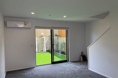 Photo of property in 2/102 Millbrook Road, Sunnyvale, Auckland, 0612