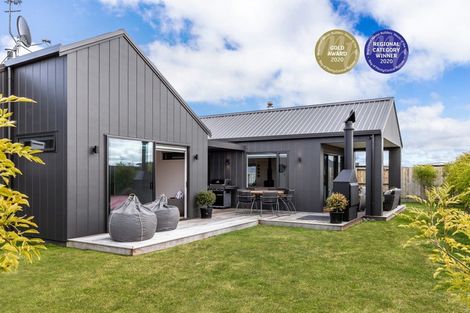 Photo of property in 17 Maunganamu Drive, Wharewaka, Taupo, 3330