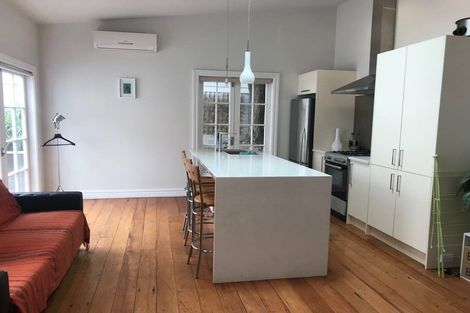 Photo of property in 3 Lipman Street, Mount Victoria, Wellington, 6011