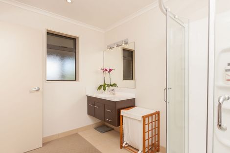 Photo of property in 12a Pendlebury Street, Green Bay, Auckland, 0604