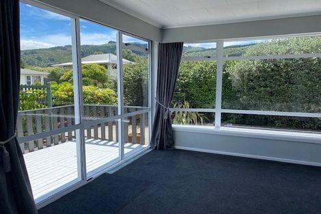 Photo of property in 5 Parera Grove, Heretaunga, Upper Hutt, 5018