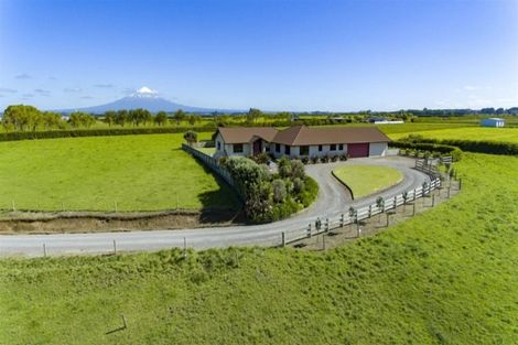 Photo of property in 96 Whenuku Road, Normanby, Hawera, 4675