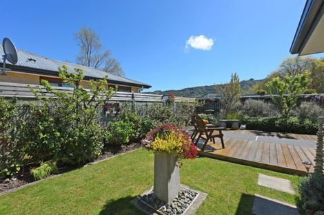 Photo of property in 3b Oxford Crescent, Ebdentown, Upper Hutt, 5018