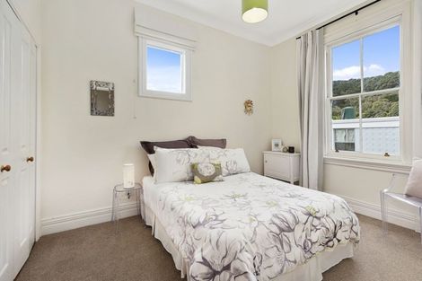 Photo of property in 69 Brougham Street, Mount Victoria, Wellington, 6011