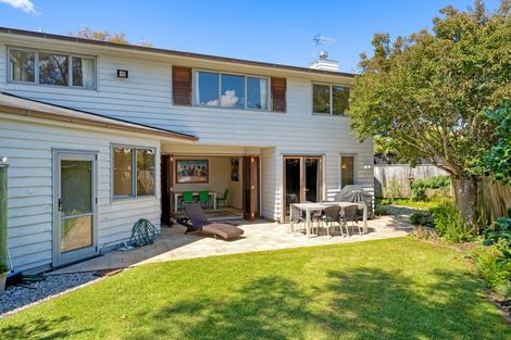 Photo of property in 2/6 Crete Avenue, Milford, Auckland, 0620